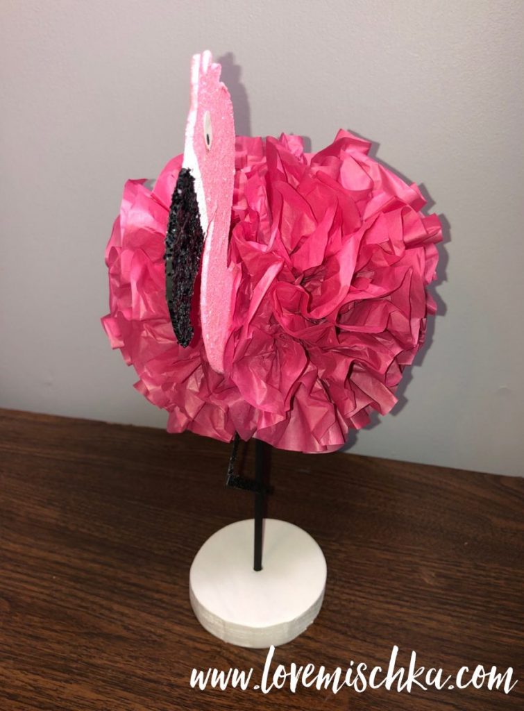 A doubled-sided flamingo centerpiece. | www.lovemischka.com