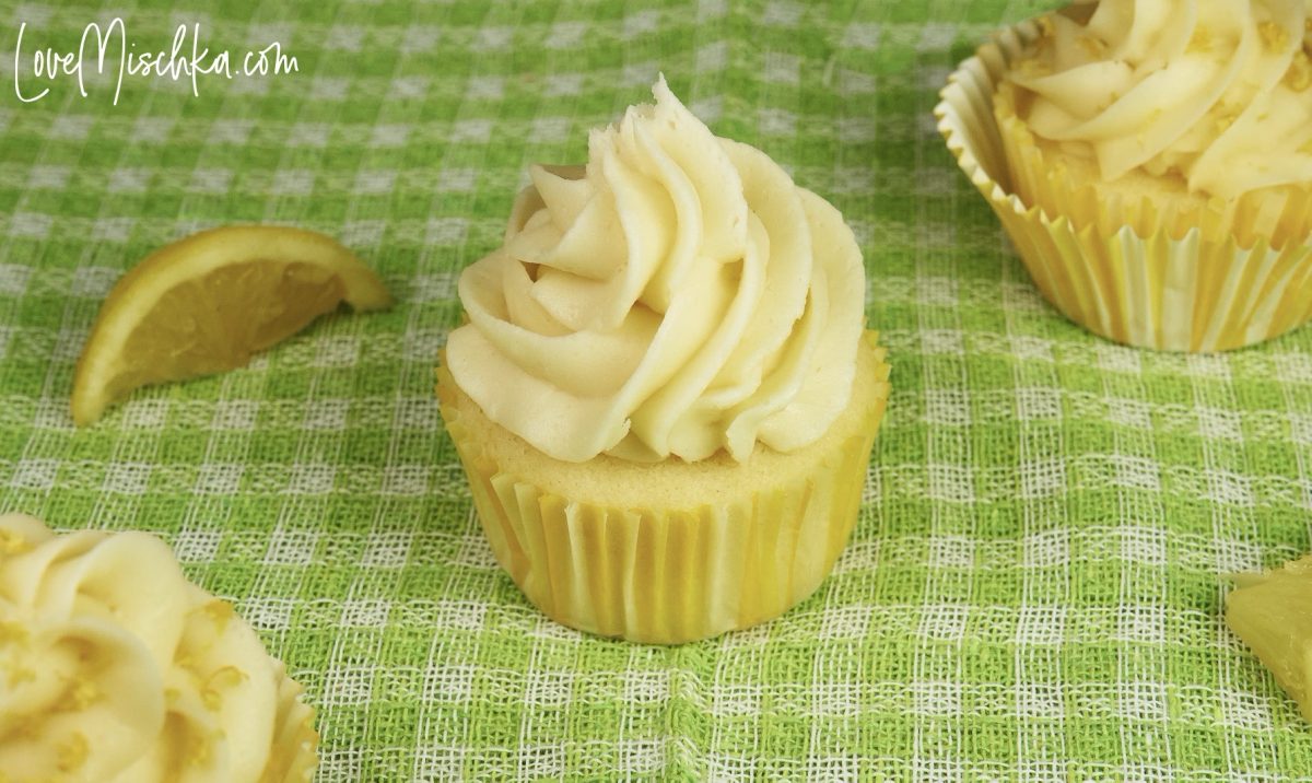 Homemade Lemon Cupcakes with Buttercream