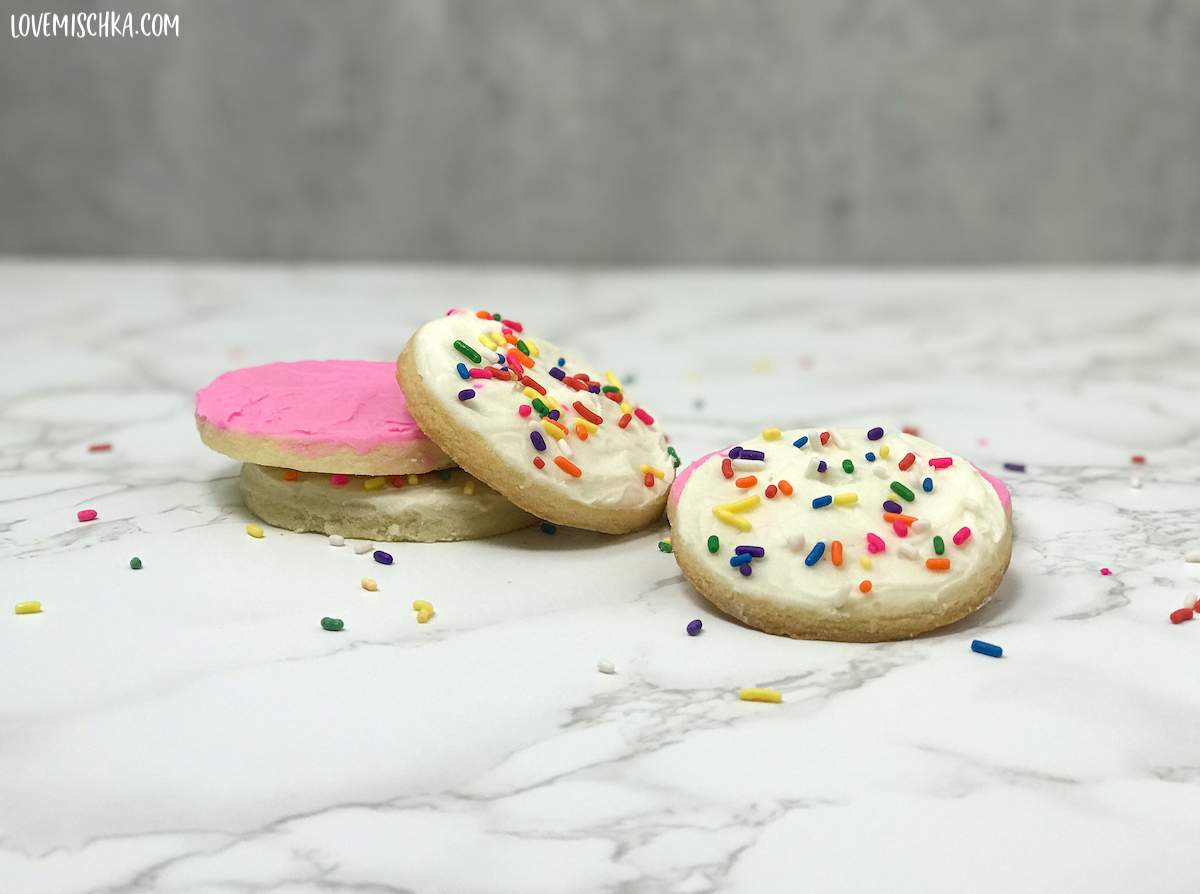 How to Transport Frosted Cookies (Royal Icing & Buttercream) 