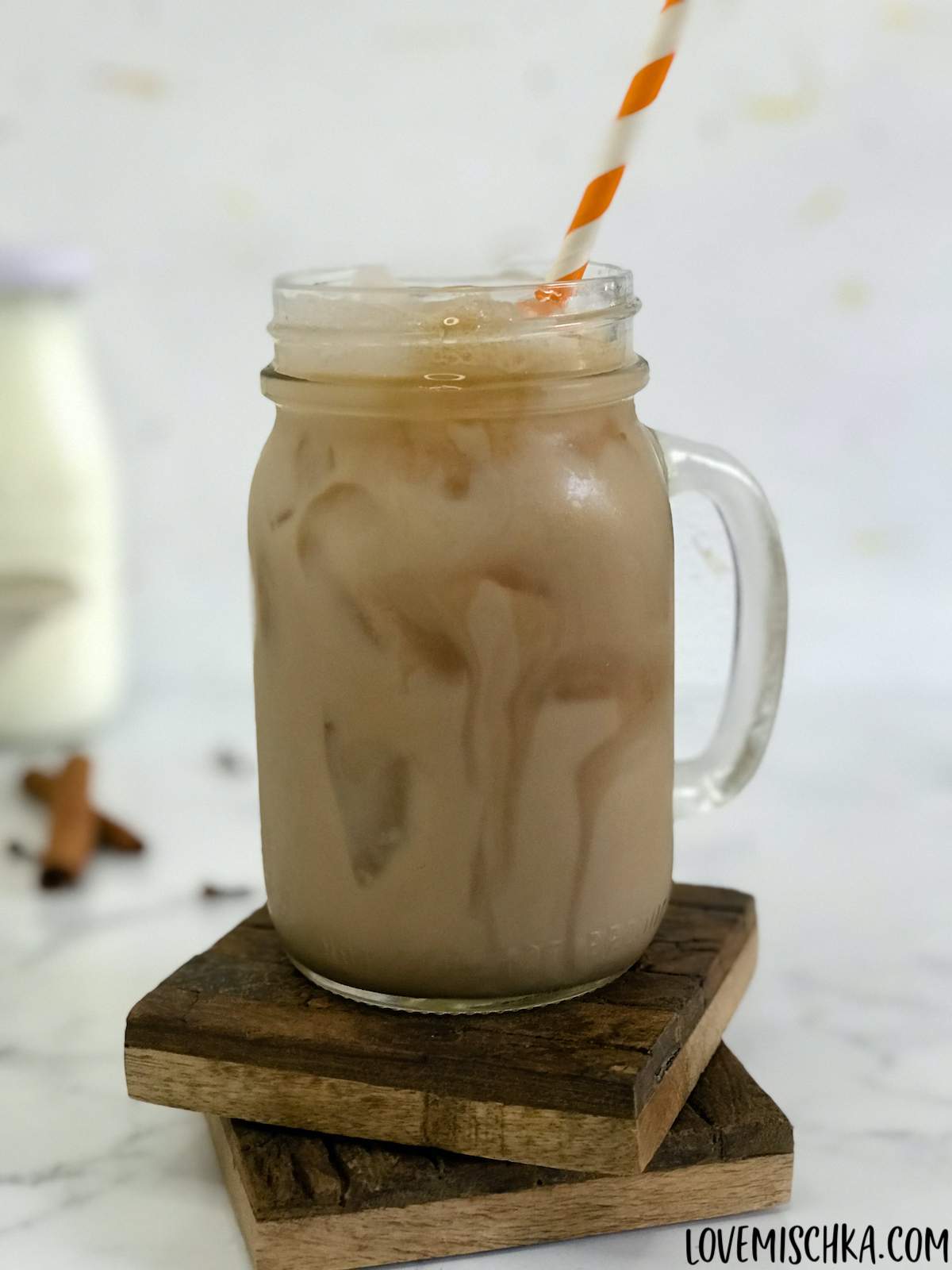 Iced Chai Latte (Starbucks Copycat) - Texanerin Baking