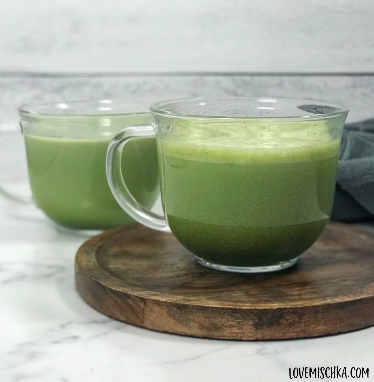 https://lovemischka.com/wp-content/uploads/2022/10/Hot-Matcha-Green-Tea-Latte.jpg