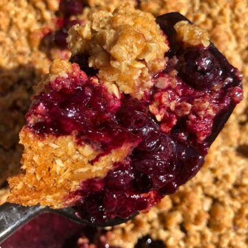 Juicy blueberries and golden oats combine to make a delicious homemade blueberry crisp.